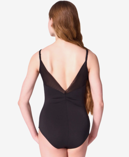 Elegantni crni baletni dres na bretele s V izrezom i mrežastim namreškanim dodatkom, idealan za učenice baletnih i plesnih škola.